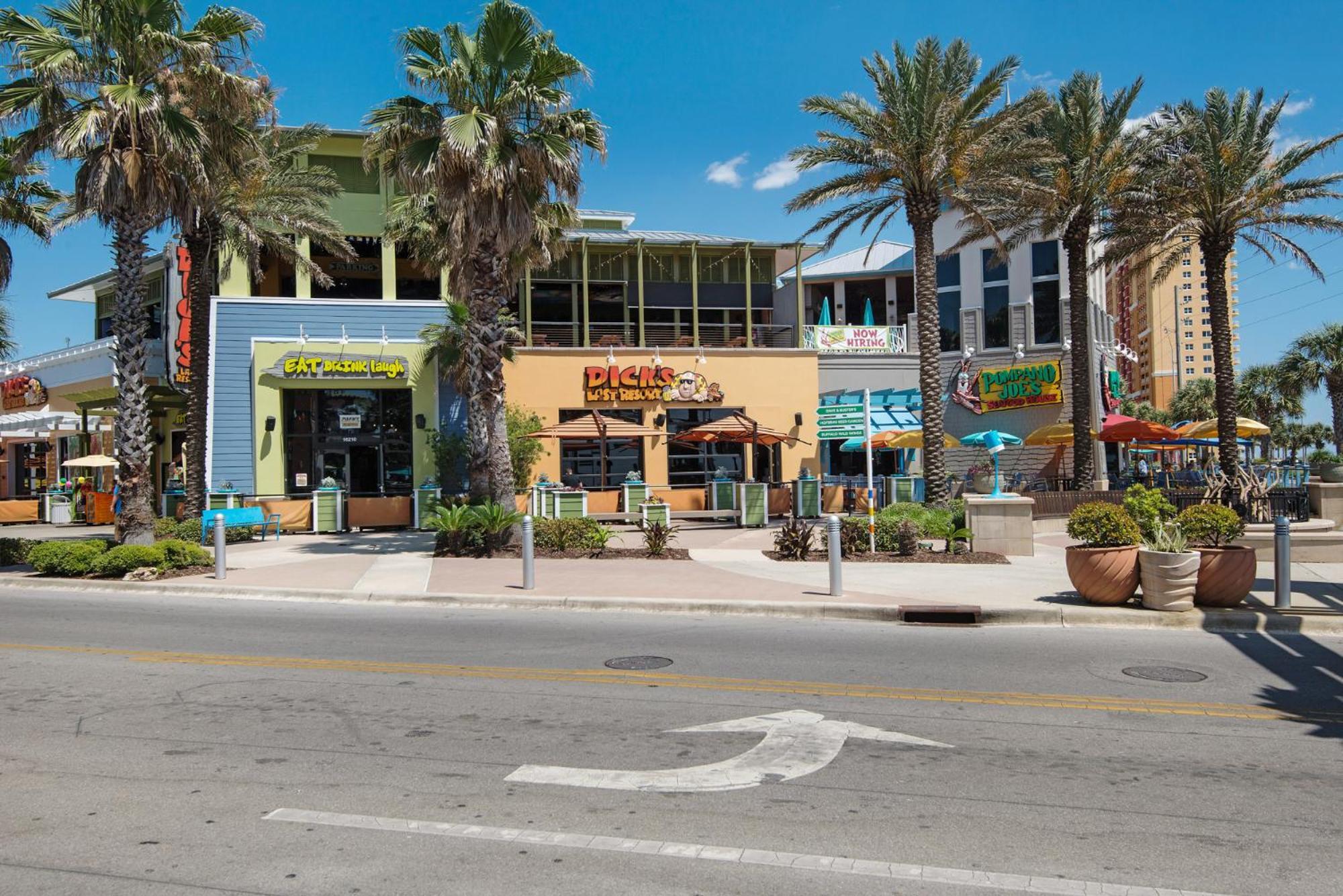 Holiday home End Unit - Directly On The Gulf! Sleeps 6! Italian Luxury Furnishings!