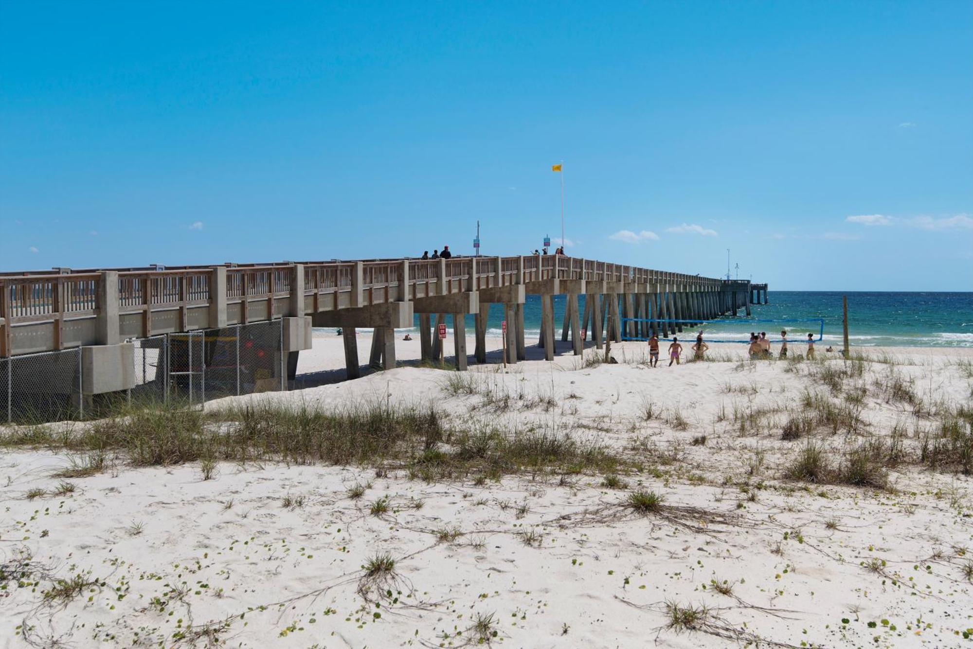 End Unit - Directly On The Gulf! Sleeps 6! Italian Luxury Furnishings! Holiday home