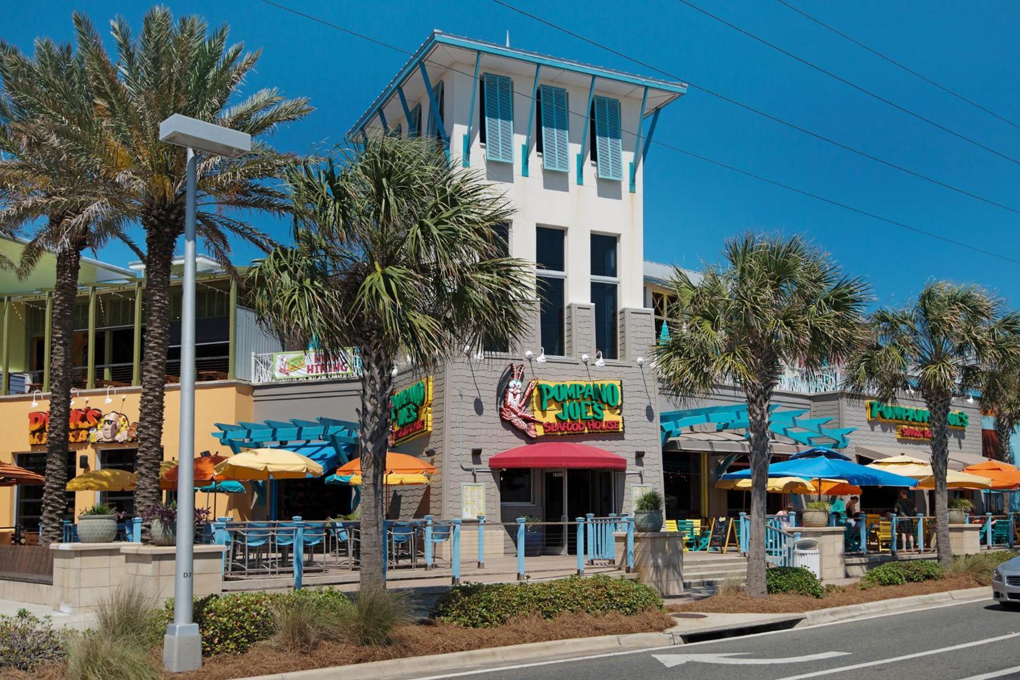 End Unit - Directly On The Gulf! Sleeps 6! Italian Luxury Furnishings! Holiday home
