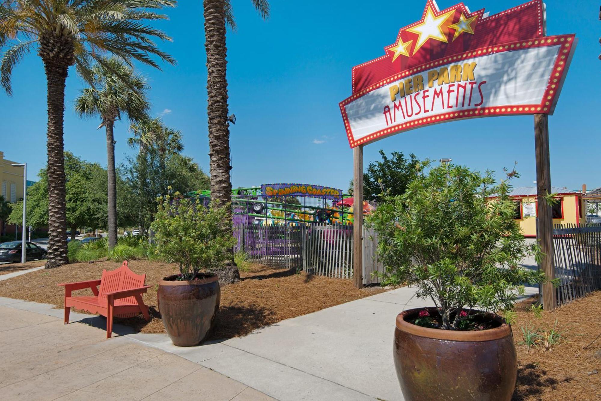 Holiday home End Unit - Directly On The Gulf! Sleeps 6! Italian Luxury Furnishings! Panama City Beach